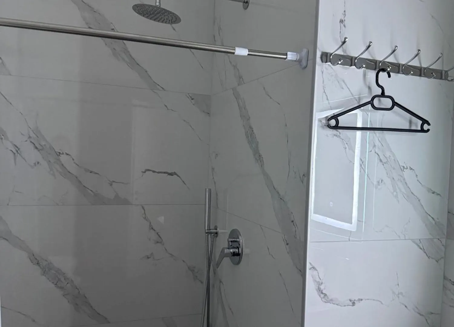 Apartamento Bright & Roomy Tirana